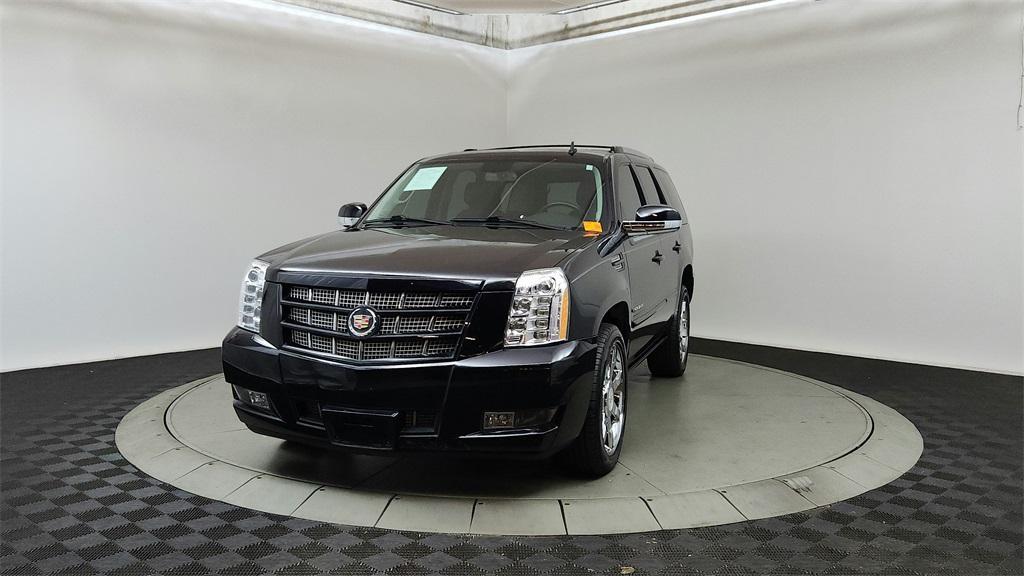 used 2014 Cadillac Escalade car, priced at $16,230