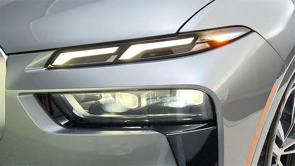 new 2025 BMW X7 car, priced at $93,300