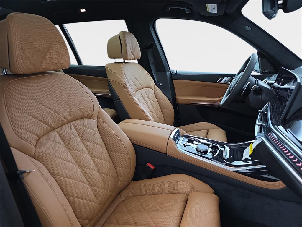 new 2026 BMW X7 car, priced at $98,265