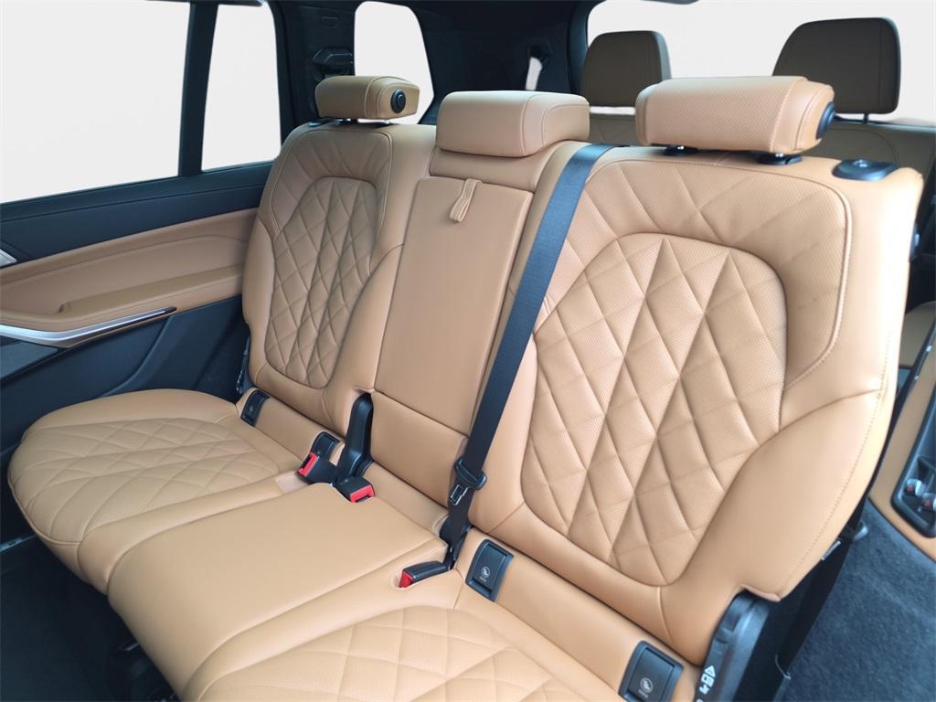 new 2026 BMW X7 car, priced at $98,265