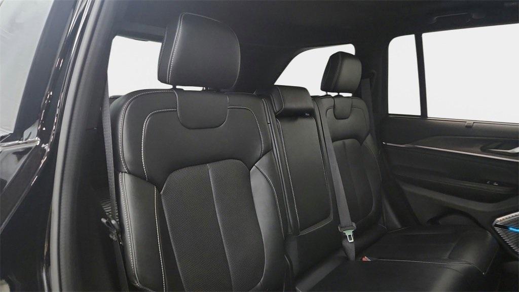 used 2022 Jeep Grand Cherokee car