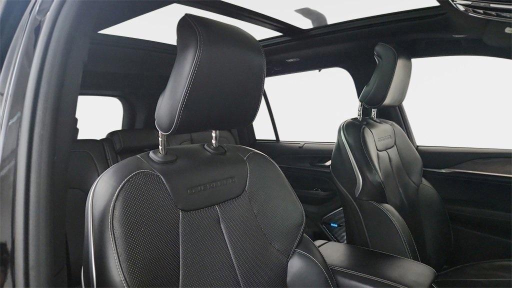 used 2022 Jeep Grand Cherokee car