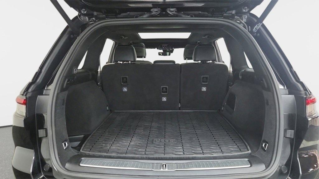 used 2022 Jeep Grand Cherokee car