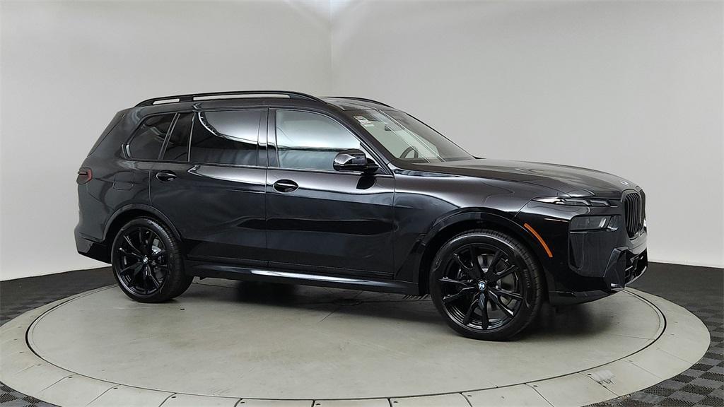 new 2025 BMW X7 car, priced at $99,460