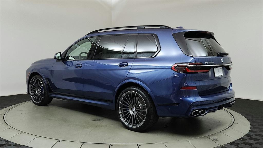 new 2025 BMW X7 car, priced at $159,695