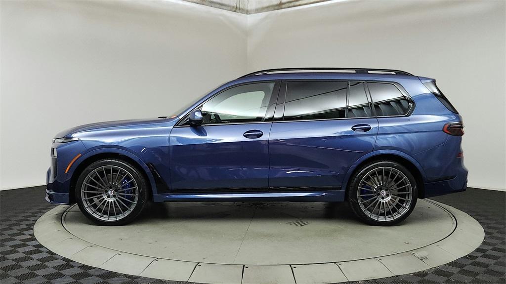 new 2025 BMW X7 car, priced at $159,695