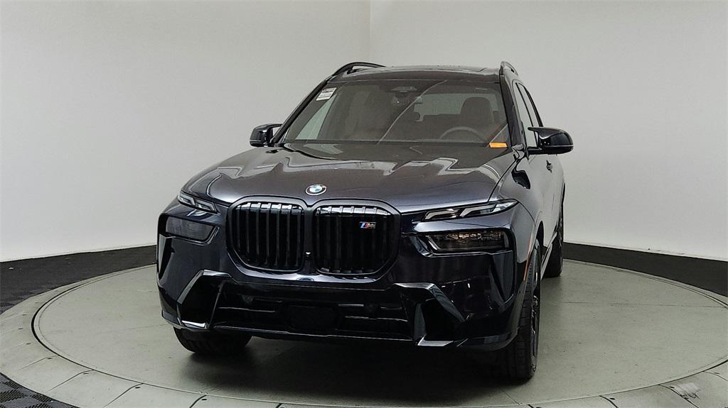 new 2025 BMW X7 car, priced at $120,570