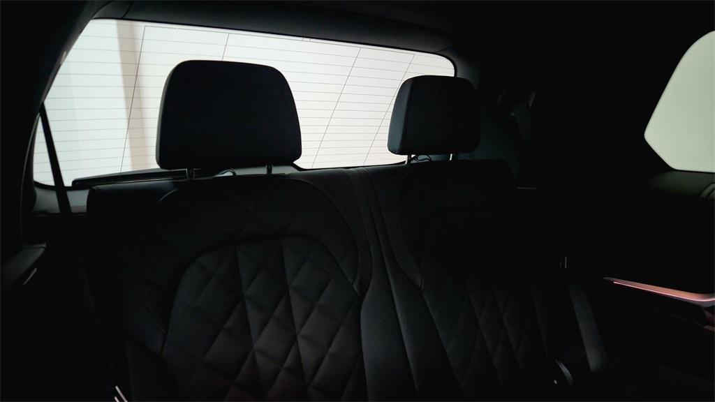 new 2026 BMW X7 car, priced at $100,425
