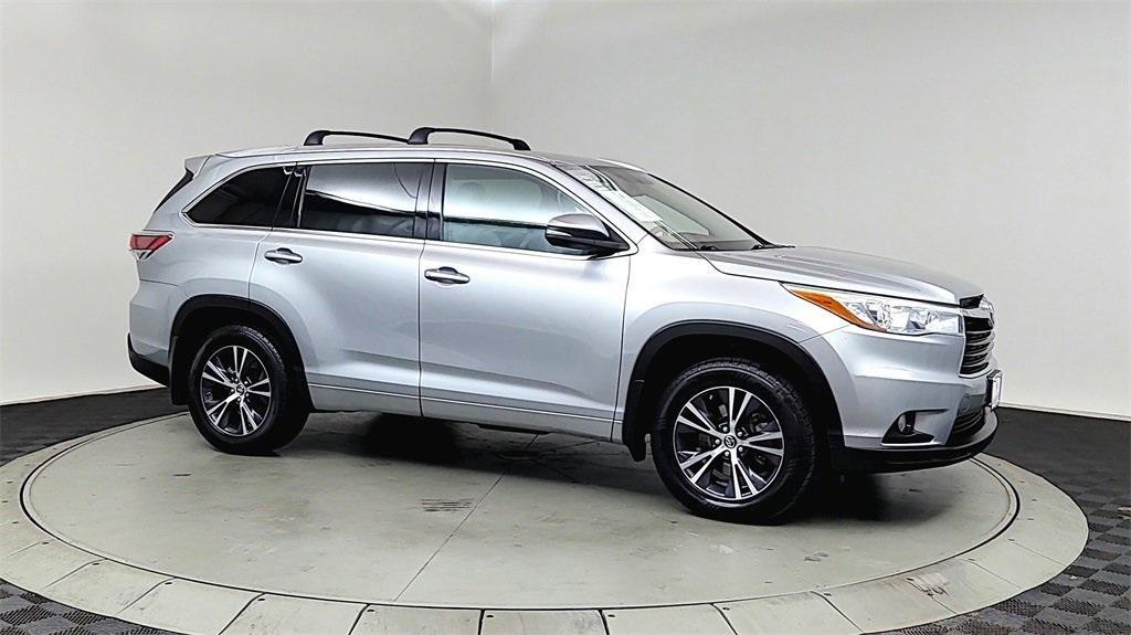 used 2016 Toyota Highlander car, priced at $13,990
