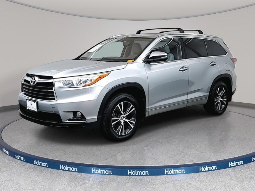 used 2016 Toyota Highlander car, priced at $13,365