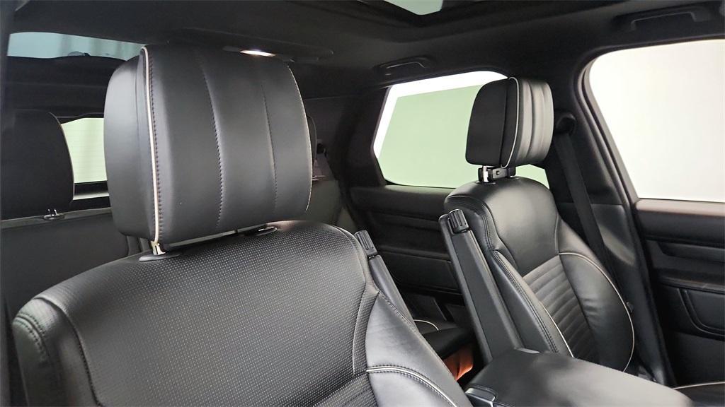 used 2018 Land Rover Discovery car, priced at $20,540