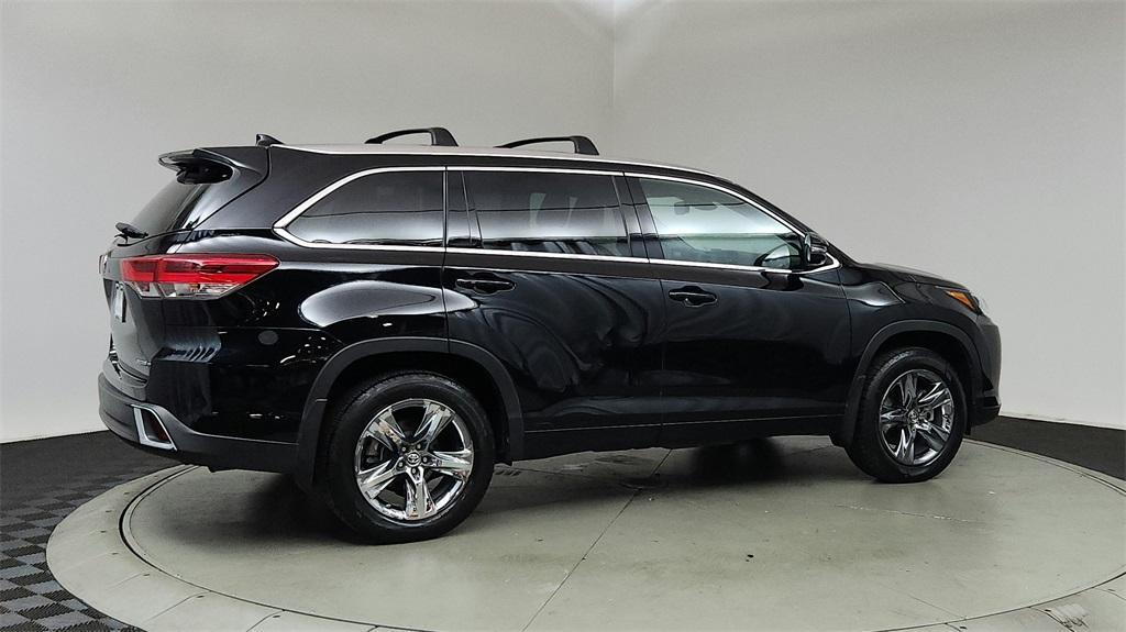 used 2019 Toyota Highlander car, priced at $34,900