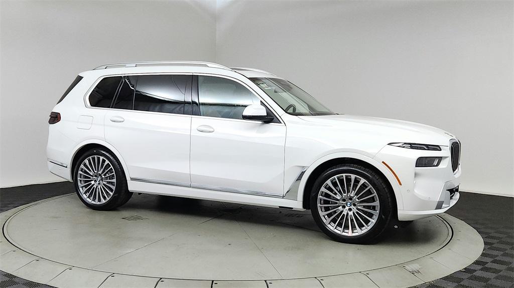 new 2025 BMW X7 car, priced at $95,900