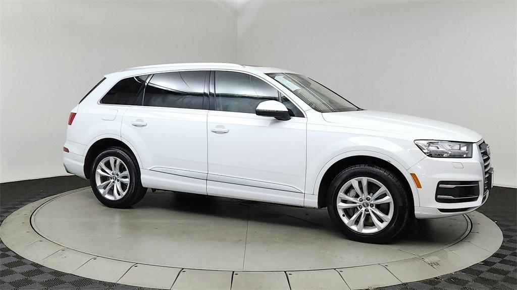 used 2018 Audi Q7 car, priced at $19,270