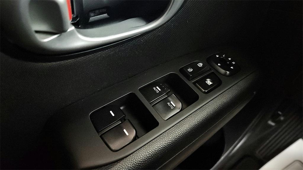 used 2016 Kia Soul car, priced at $7,298