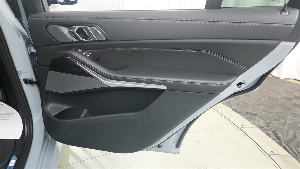 new 2026 BMW X7 car, priced at $123,665