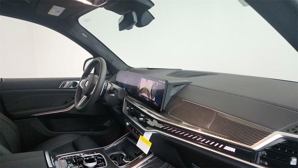 new 2026 BMW X7 car, priced at $123,665