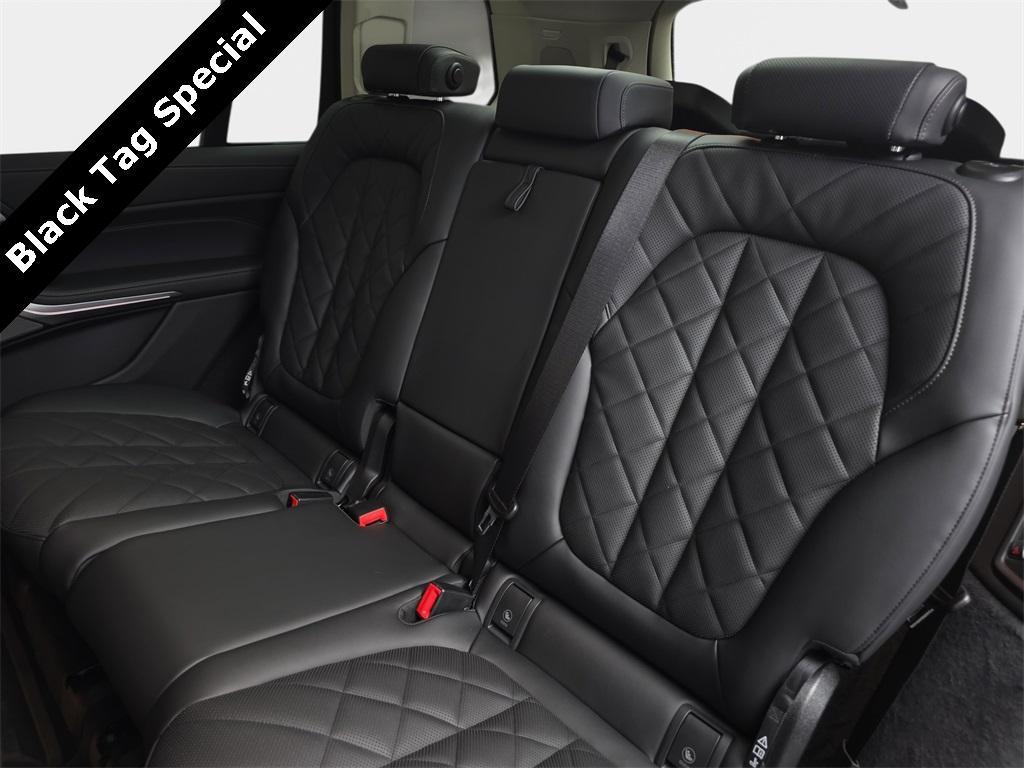 new 2026 BMW X7 car, priced at $94,015