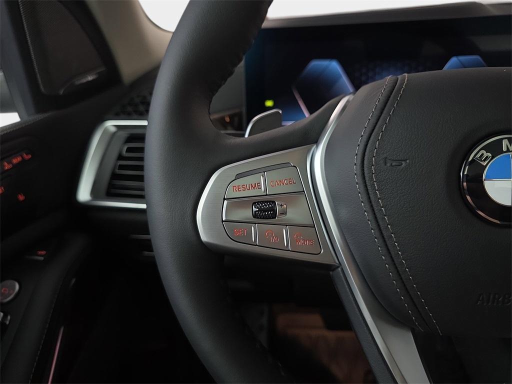 new 2026 BMW X7 car, priced at $94,015