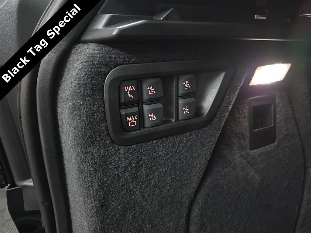 new 2026 BMW X7 car, priced at $94,015