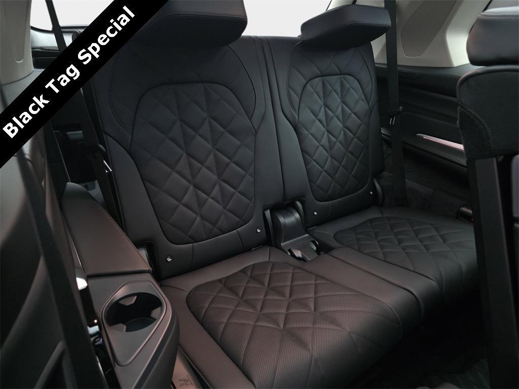 new 2026 BMW X7 car, priced at $94,015