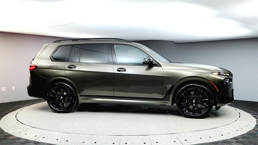 new 2025 BMW X7 car, priced at $121,520