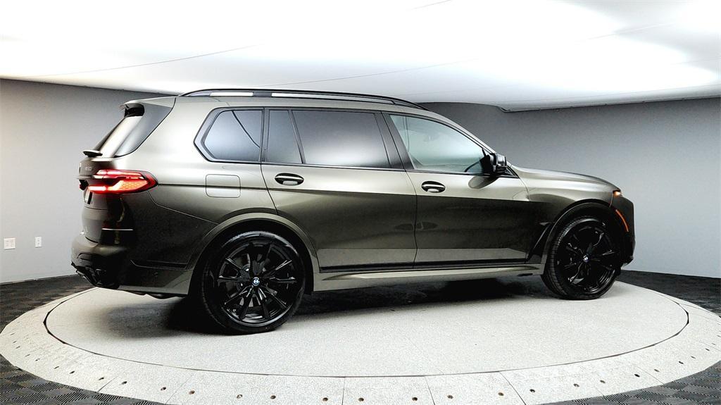 new 2025 BMW X7 car, priced at $121,520