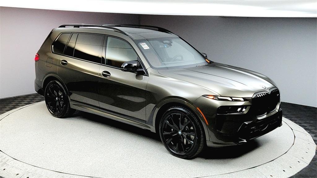 new 2025 BMW X7 car, priced at $121,520