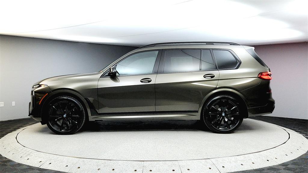 new 2025 BMW X7 car, priced at $121,520