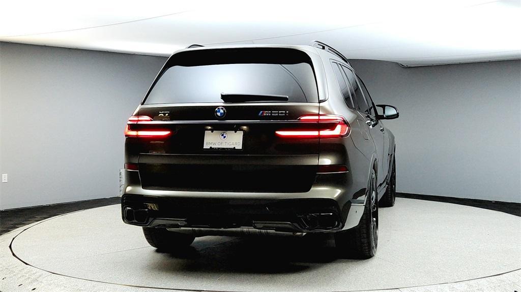 new 2025 BMW X7 car, priced at $121,520