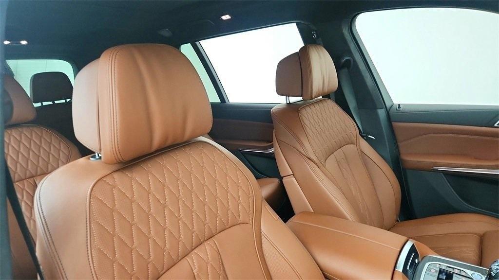 new 2026 BMW ALPINA XB7 car, priced at $163,475