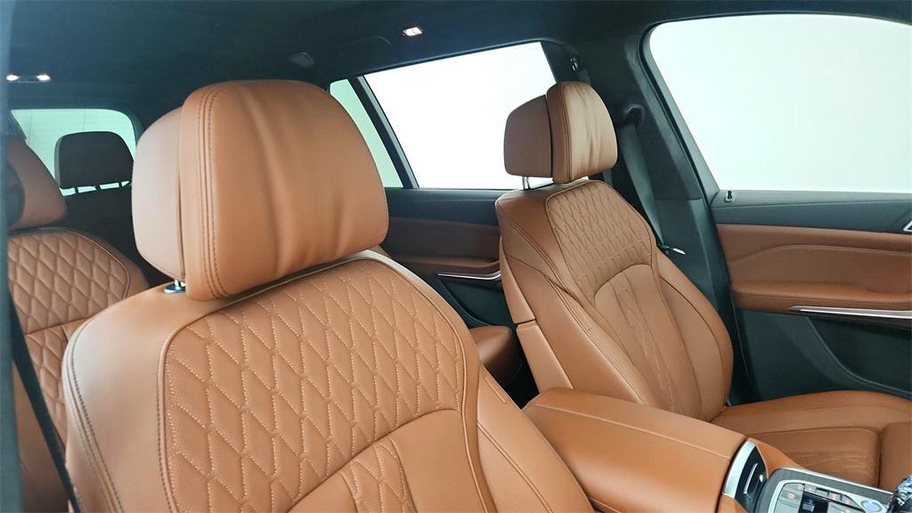 new 2026 BMW ALPINA XB7 car, priced at $163,475