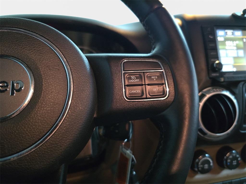 used 2015 Jeep Wrangler Unlimited car, priced at $18,770