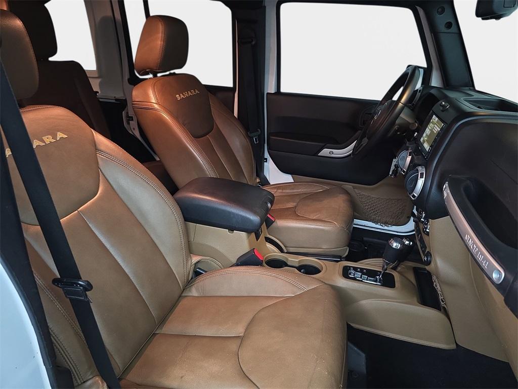 used 2015 Jeep Wrangler Unlimited car, priced at $18,770