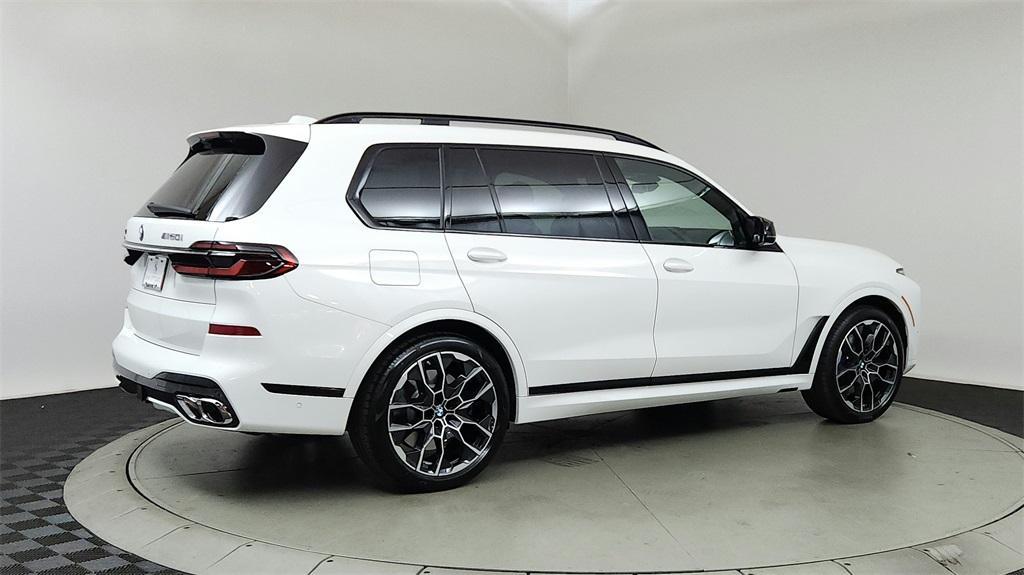 new 2025 BMW X7 car, priced at $120,270