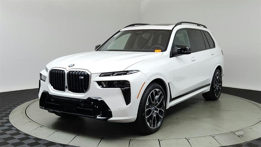 new 2025 BMW X7 car, priced at $120,270