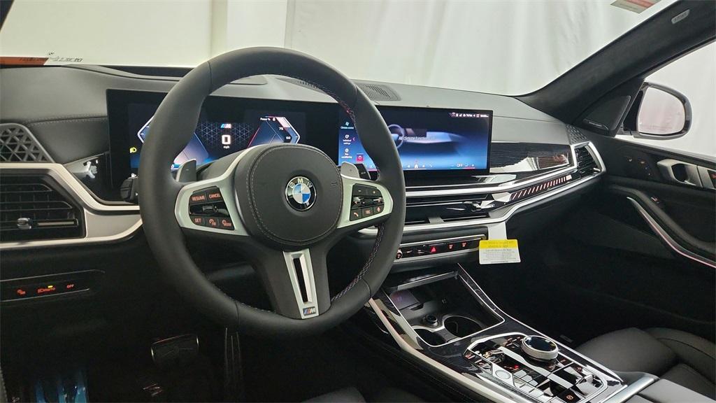 new 2025 BMW X7 car, priced at $120,270