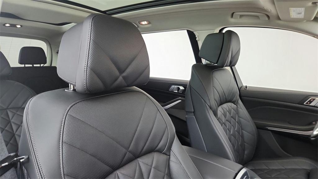 used 2024 BMW X7 car, priced at $75,370
