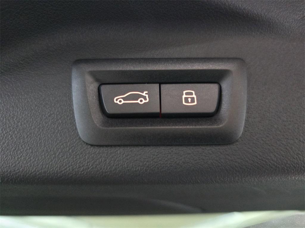 new 2026 BMW X7 car, priced at $99,175