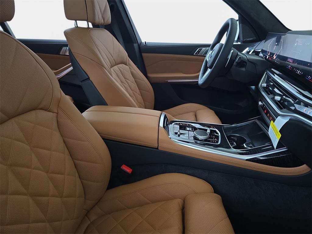 new 2026 BMW X7 car, priced at $99,175