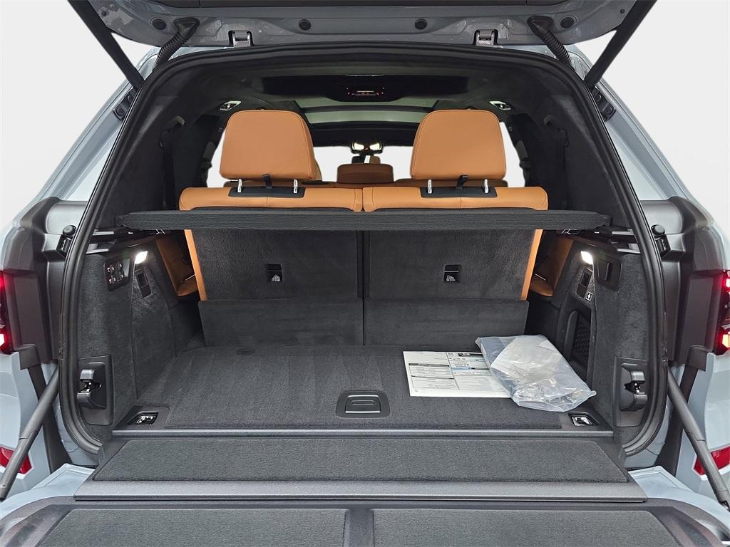 new 2026 BMW X7 car, priced at $99,175