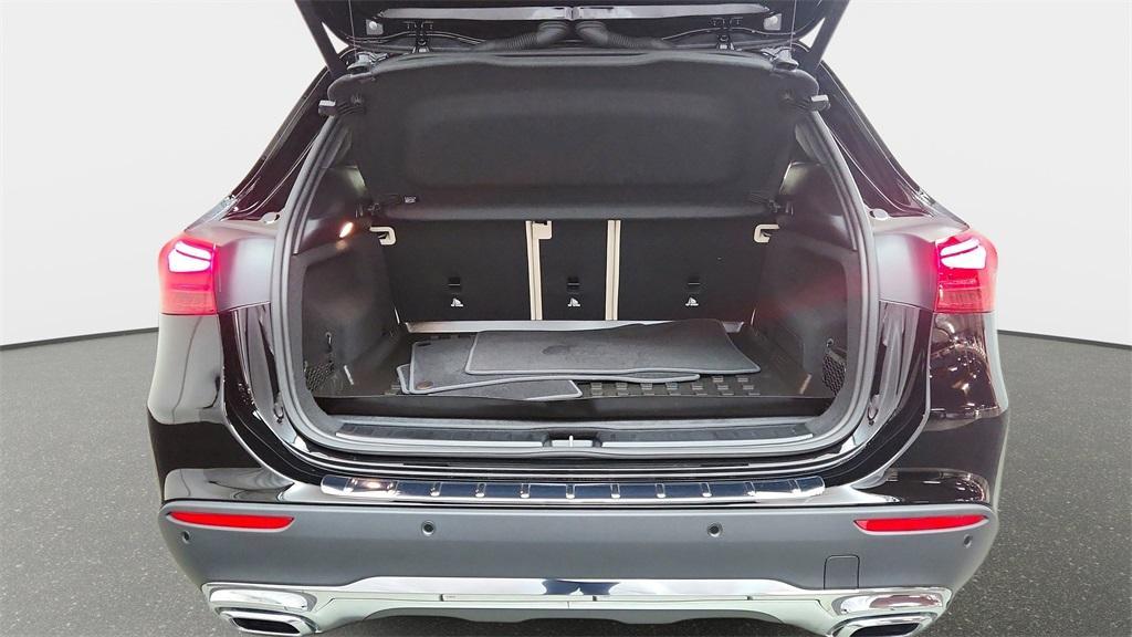 used 2025 Mercedes-Benz GLA 250 car, priced at $37,990