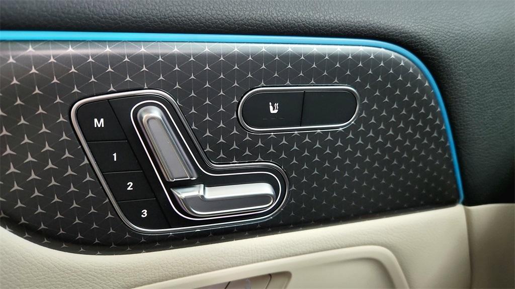 used 2025 Mercedes-Benz GLA 250 car, priced at $37,990