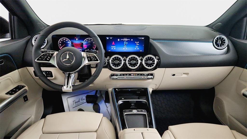 used 2025 Mercedes-Benz GLA 250 car, priced at $37,990