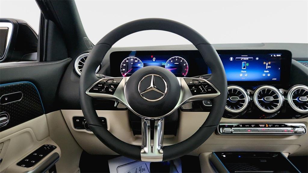 used 2025 Mercedes-Benz GLA 250 car, priced at $37,990