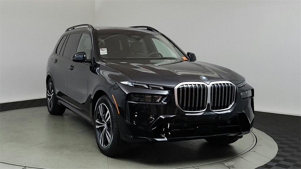 new 2025 BMW X7 car, priced at $98,185