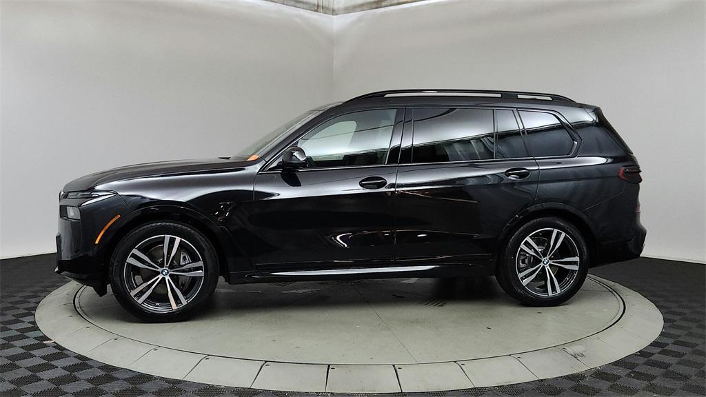 new 2025 BMW X7 car, priced at $98,185