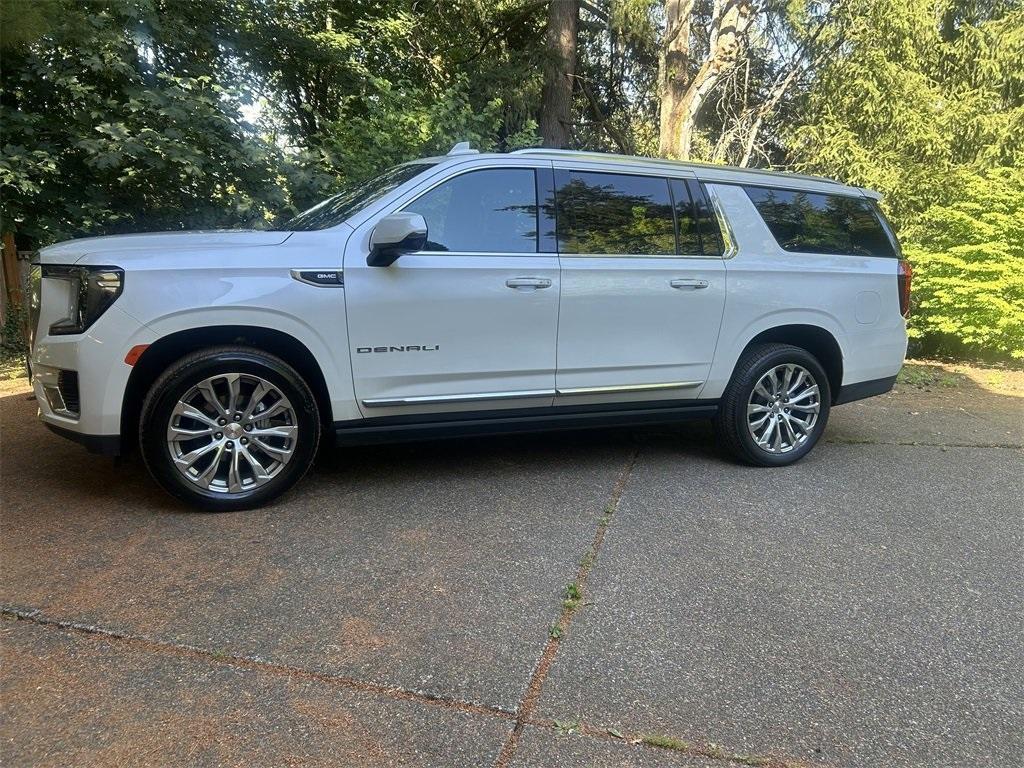 used 2022 GMC Yukon XL car, priced at $57,910