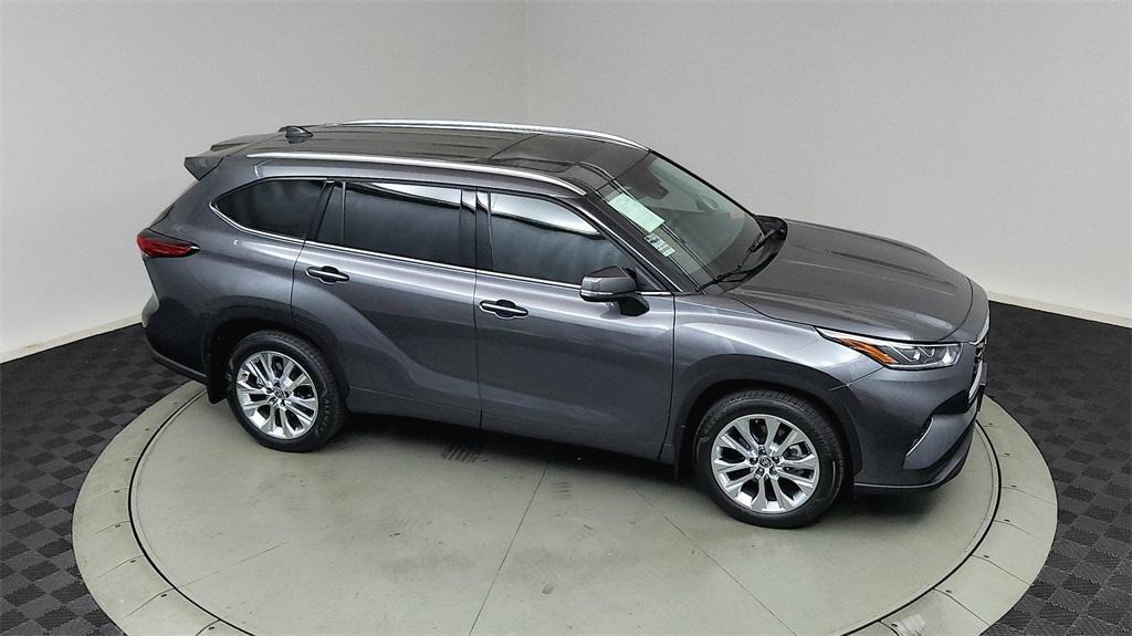 used 2023 Toyota Highlander car, priced at $42,455