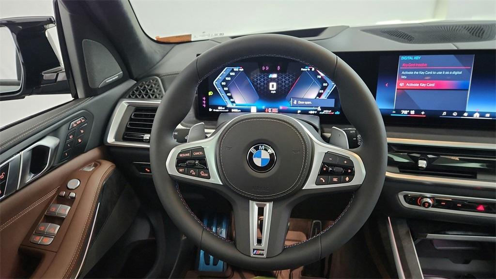 new 2025 BMW X7 car, priced at $119,670